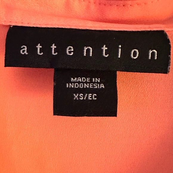Attention Button Down - Picture 2 of 5